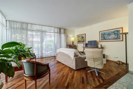 Casa à venda com 341m², 5 quartos e 3 vagas