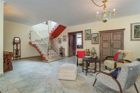 Casa à venda com 341m², 5 quartos e 3 vagas