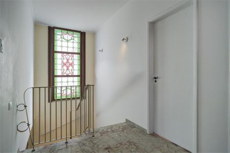 Casa à venda com 341m², 5 quartos e 3 vagas