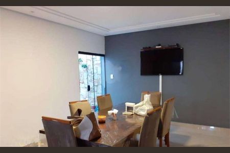 Casa à venda com 210m², 4 quartos e 3 vagas