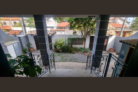 Casa à venda com 300m², 4 quartos e 2 vagas Casa à venda com 300m², 4 quartos e 2 vagasÁrea Externa