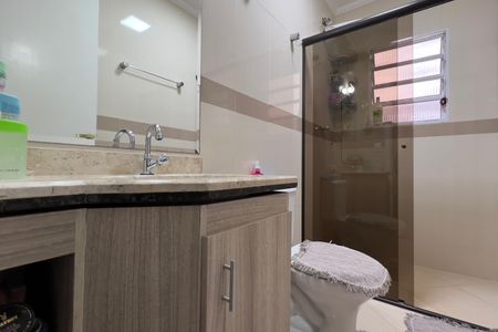Casa à venda com 190m², 3 quartos e 3 vagas Casa à venda com 190m², 3 quartos e 3 vagasBanheiro Social
