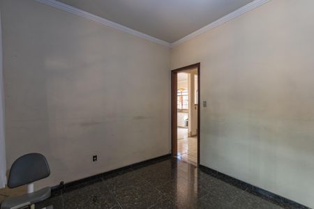 Casa à venda com 348m², 3 quartos e 4 vagas Casa à venda com 348m², 3 quartos e 4 vagasSala 2