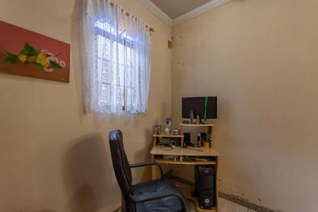 Casa à venda com 348m², 3 quartos e 4 vagas Casa à venda com 348m², 3 quartos e 4 vagasEscritório