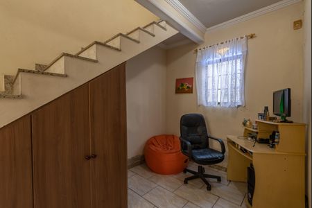 Casa à venda com 348m², 3 quartos e 4 vagas Casa à venda com 348m², 3 quartos e 4 vagasEscritório