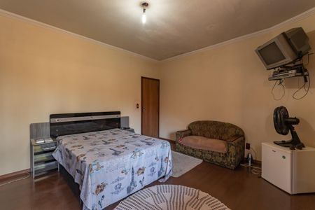 Casa à venda com 348m², 3 quartos e 4 vagas Casa à venda com 348m², 3 quartos e 4 vagasQuarto 3