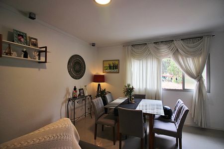 Apartamento para alugar com 90m², 2 quartos e sem vagaSala