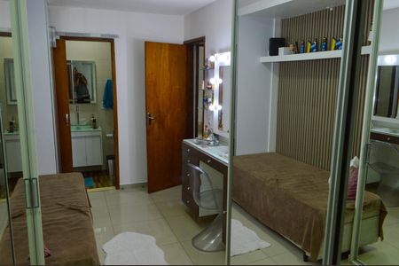 Casa de condomínio à venda com 130m², 3 quartos e 2 vagasSuíte 2