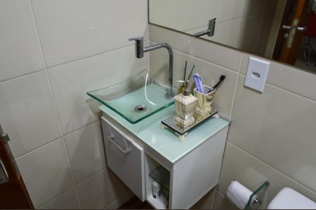 Casa de condomínio à venda com 130m², 3 quartos e 2 vagasBanheiro da Suíte 3