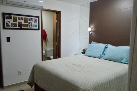 Casa de condomínio à venda com 130m², 3 quartos e 2 vagasSuíte 1