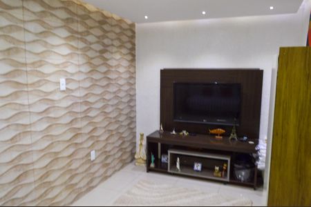 Casa de condomínio à venda com 130m², 3 quartos e 2 vagasSala 2