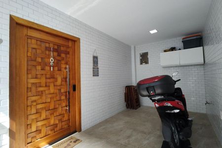 Casa de condomínio à venda com 130m², 3 quartos e 2 vagasGaragem