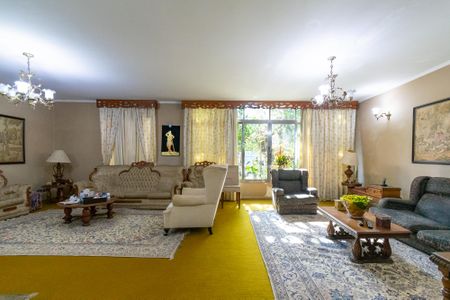 Casa à venda com 492m², 3 quartos e 2 vagas Casa à venda com 492m², 3 quartos e 2 vagasSala