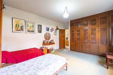 Casa à venda com 492m², 3 quartos e 2 vagas Casa à venda com 492m², 3 quartos e 2 vagasSuíte 3