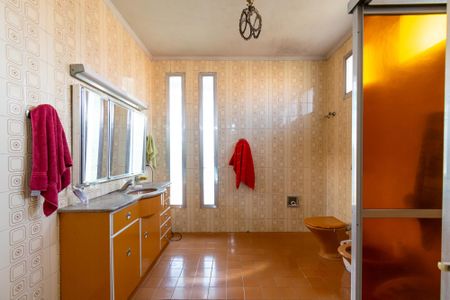 Casa à venda com 492m², 3 quartos e 2 vagas Casa à venda com 492m², 3 quartos e 2 vagasBanheiro da Suíte 1