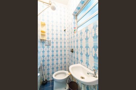 Casa à venda com 492m², 3 quartos e 2 vagas Casa à venda com 492m², 3 quartos e 2 vagasBanheiro de Serviço