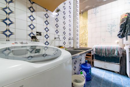 Casa à venda com 492m², 3 quartos e 2 vagas Casa à venda com 492m², 3 quartos e 2 vagasÁrea de Serviço