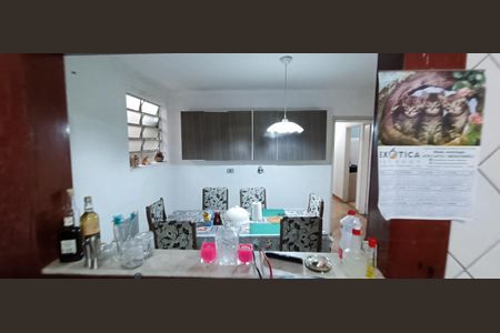 Casa à venda com 140m², 3 quartos e 2 vagas Casa à venda com 140m², 3 quartos e 2 vagasCozinha