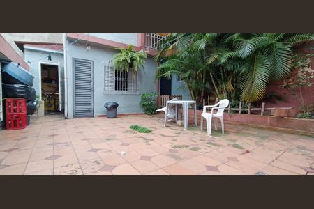 Casa à venda com 140m², 3 quartos e 2 vagas Casa à venda com 140m², 3 quartos e 2 vagasQuintal