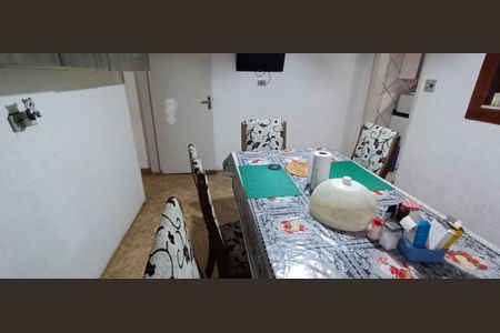 Casa à venda com 140m², 3 quartos e 2 vagas Casa à venda com 140m², 3 quartos e 2 vagasCopa