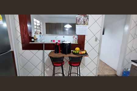 Casa à venda com 140m², 3 quartos e 2 vagas Casa à venda com 140m², 3 quartos e 2 vagasCozinha