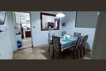 Casa à venda com 140m², 3 quartos e 2 vagas Casa à venda com 140m², 3 quartos e 2 vagasCopa