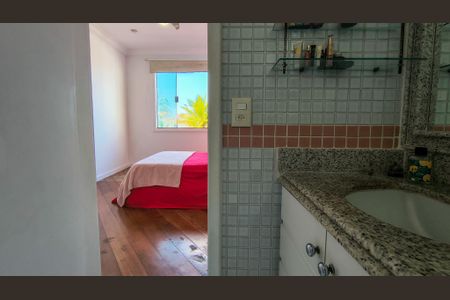 Casa de condomínio à venda com 400m², 4 quartos e 6 vagasSuíte 3