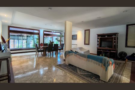 Casa de condomínio à venda com 400m², 4 quartos e 6 vagasSala 2