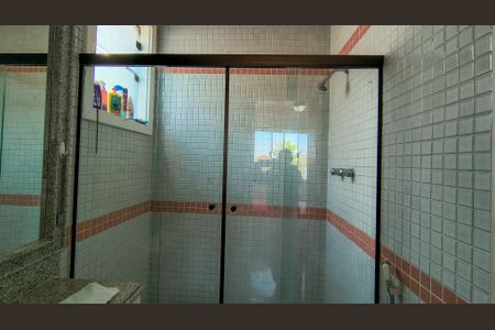 Casa de condomínio à venda com 400m², 4 quartos e 6 vagasBanheiro da Suíte 3