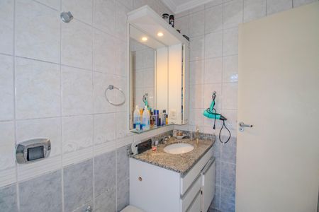 Casa à venda com 173m², 2 quartos e 3 vagasBanheiro da Suíte 2