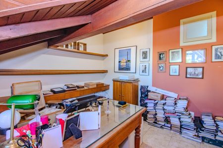 Casa à venda com 173m², 2 quartos e 3 vagasSótão