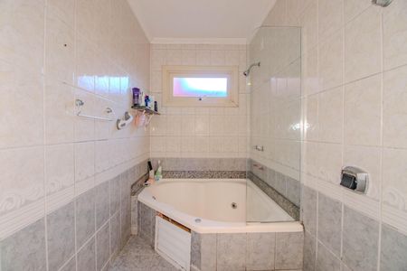 Casa à venda com 173m², 2 quartos e 3 vagasBanheiro da Suíte 2