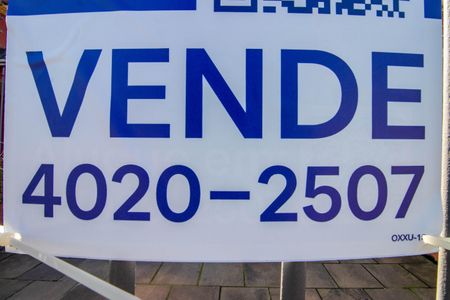 Casa à venda com 173m², 2 quartos e 3 vagasPlaquinha