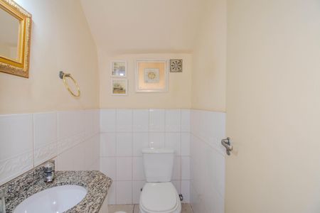 Casa à venda com 173m², 2 quartos e 3 vagasLavabo