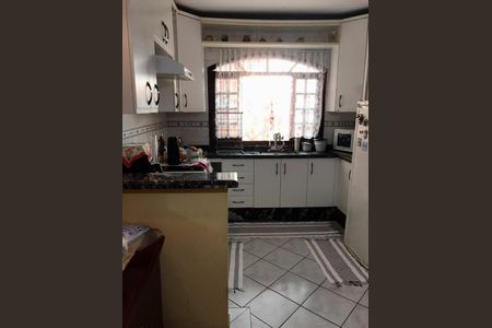 Casa à venda com 215m², 3 quartos e 4 vagas