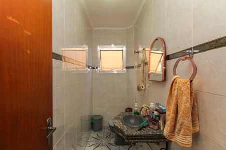 Casa à venda com 240m², 3 quartos e 2 vagas Casa à venda com 240m², 3 quartos e 2 vagasLavabo