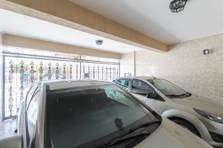 Casa à venda com 240m², 3 quartos e 2 vagas Casa à venda com 240m², 3 quartos e 2 vagasGaragem