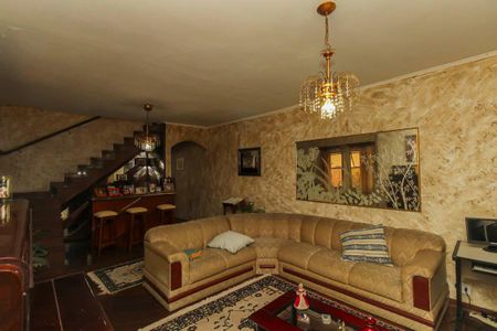 Casa à venda com 240m², 3 quartos e 2 vagas Casa à venda com 240m², 3 quartos e 2 vagasSala