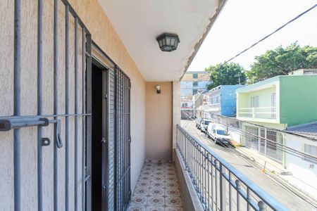 Casa à venda com 240m², 3 quartos e 2 vagas Casa à venda com 240m², 3 quartos e 2 vagasVaranda da Suite