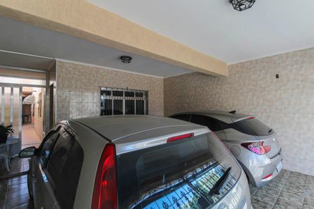 Casa à venda com 240m², 3 quartos e 2 vagas Casa à venda com 240m², 3 quartos e 2 vagasGaragem