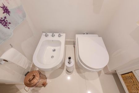 Apartamento à venda com 106m², 2 quartos e sem vaga Apartamento à venda com 106m², 2 quartos e sem vagaBanheiro Social