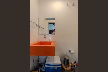 Apartamento à venda com 106m², 2 quartos e sem vaga Apartamento à venda com 106m², 2 quartos e sem vagaBanheiro de Serviço