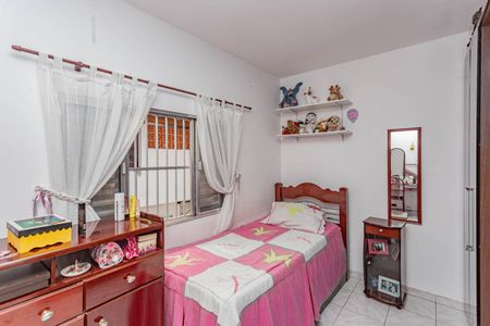 Casa à venda com 150m², 3 quartos e 2 vagasQuarto 2