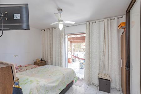 Casa à venda com 150m², 3 quartos e 2 vagasSuíte