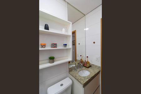 Apartamento à venda com 82m², 3 quartos e 2 vagas Apartamento à venda com 82m², 3 quartos e 2 vagasBanheiro Social