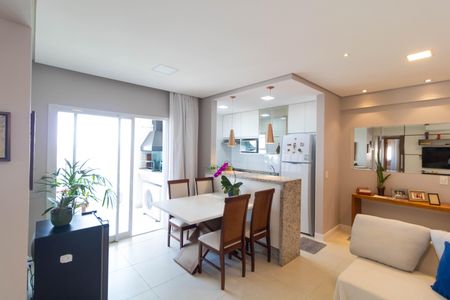 Apartamento à venda com 82m², 3 quartos e 2 vagas Apartamento à venda com 82m², 3 quartos e 2 vagasSala