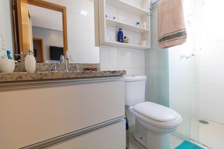 Apartamento à venda com 82m², 3 quartos e 2 vagas Apartamento à venda com 82m², 3 quartos e 2 vagasBanheiro da Suíte 1