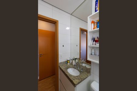Apartamento à venda com 82m², 3 quartos e 2 vagas Apartamento à venda com 82m², 3 quartos e 2 vagasBanheiro da Suíte 2