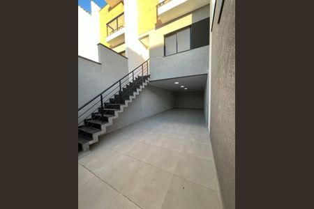 Casa à venda com 123m², 3 quartos e 3 vagas Casa à venda com 123m², 3 quartos e 3 vagasFoto 01