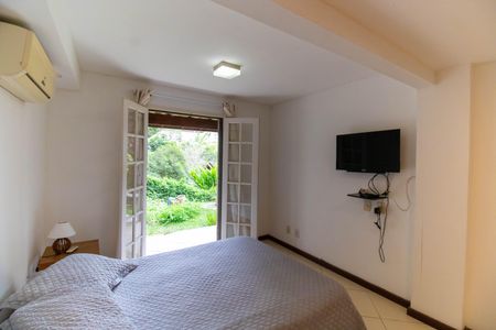 Casa à venda com 163m², 5 quartos e 3 vagas Casa à venda com 163m², 5 quartos e 3 vagasQuarto 4